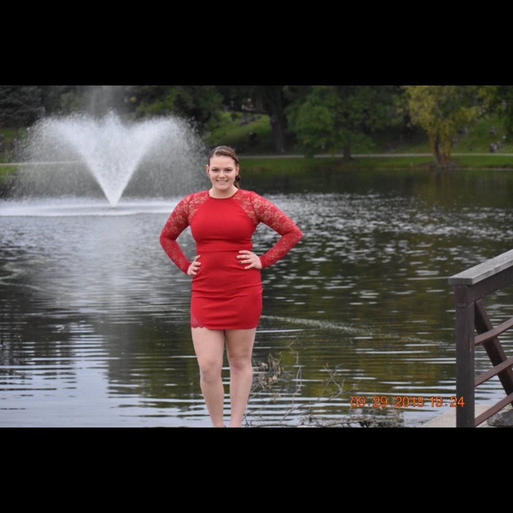 Red homecoming dress - Picture 6 of 6